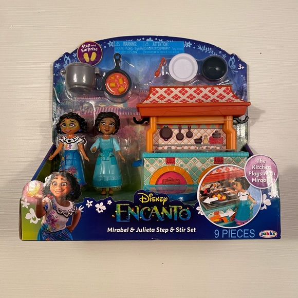 Jakks Pacific | Toys | Disney Encanto Play Kitchen Step And Stir Play